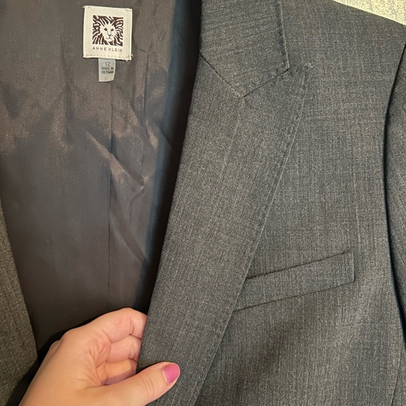 Suit Jacket - Picture 6 of 9